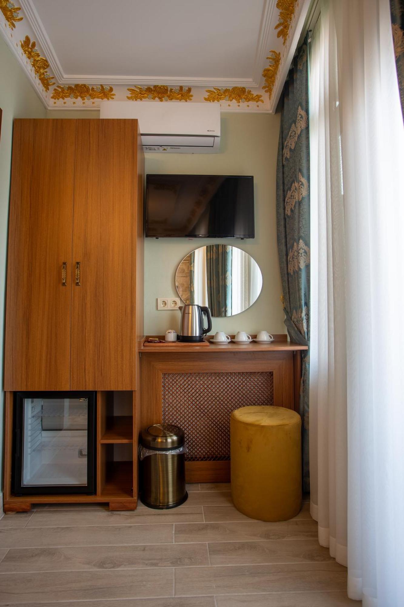 Sayina Hotel Istanbul Exterior photo
